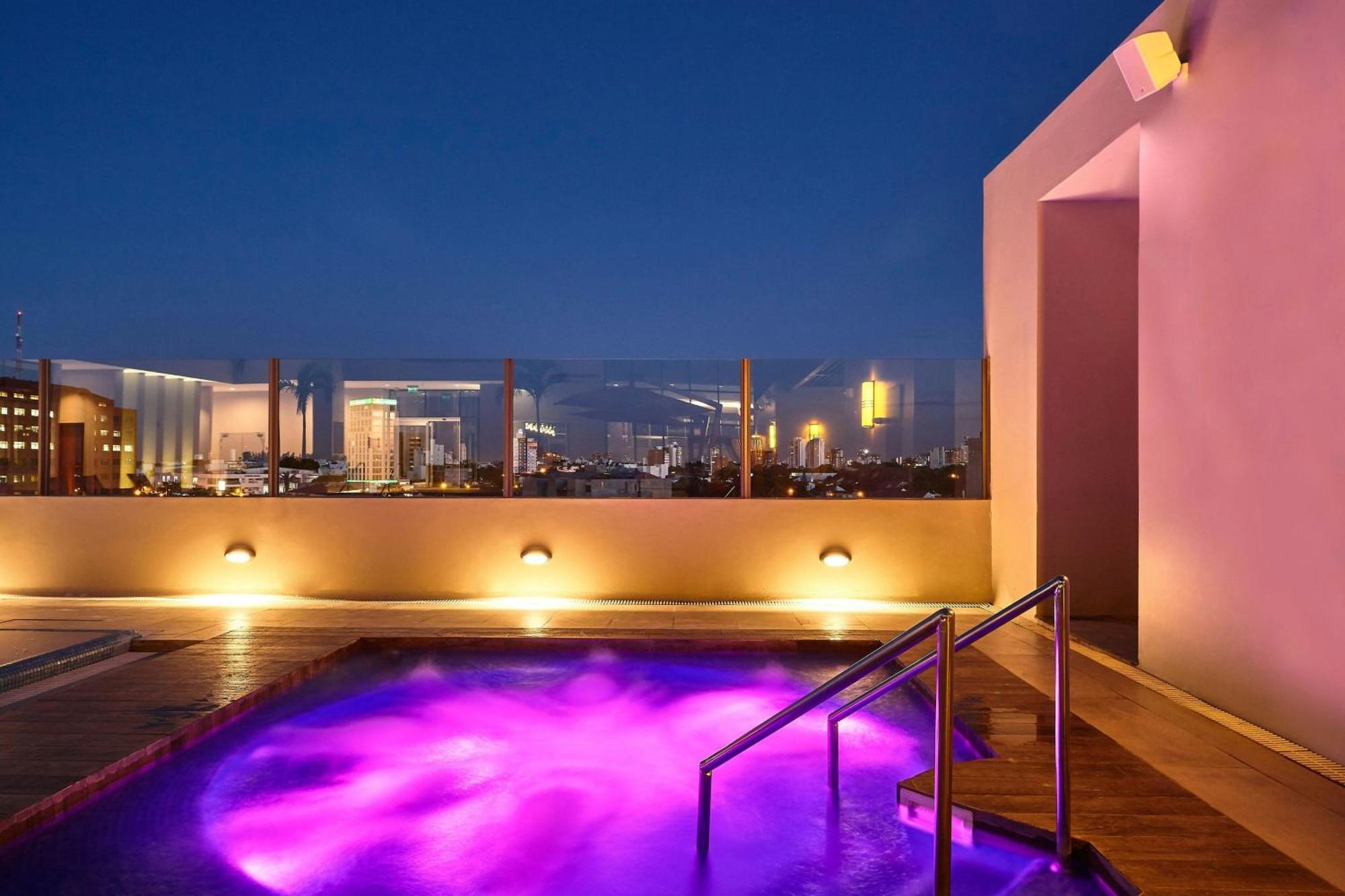Marriott Santa Cruz De La Sierra Hotel Экстерьер фото